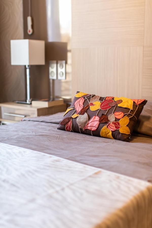 Zenao Frejus Aparthotel Exteriör bild