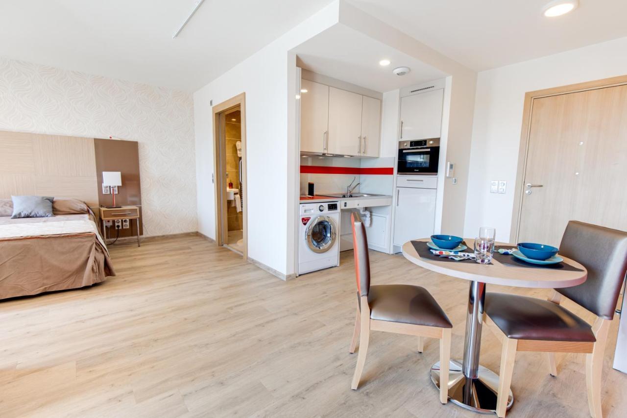 Zenao Frejus Aparthotel Exteriör bild