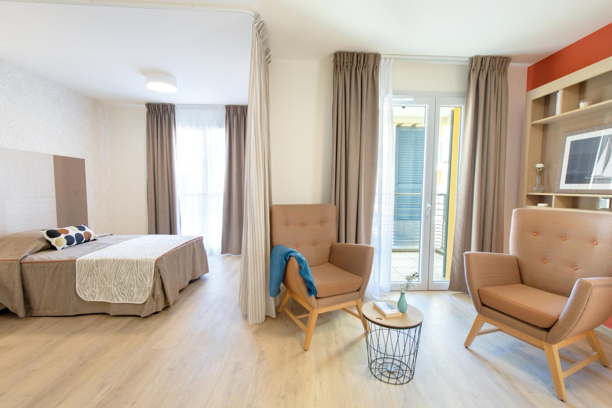 Zenao Frejus Aparthotel Exteriör bild