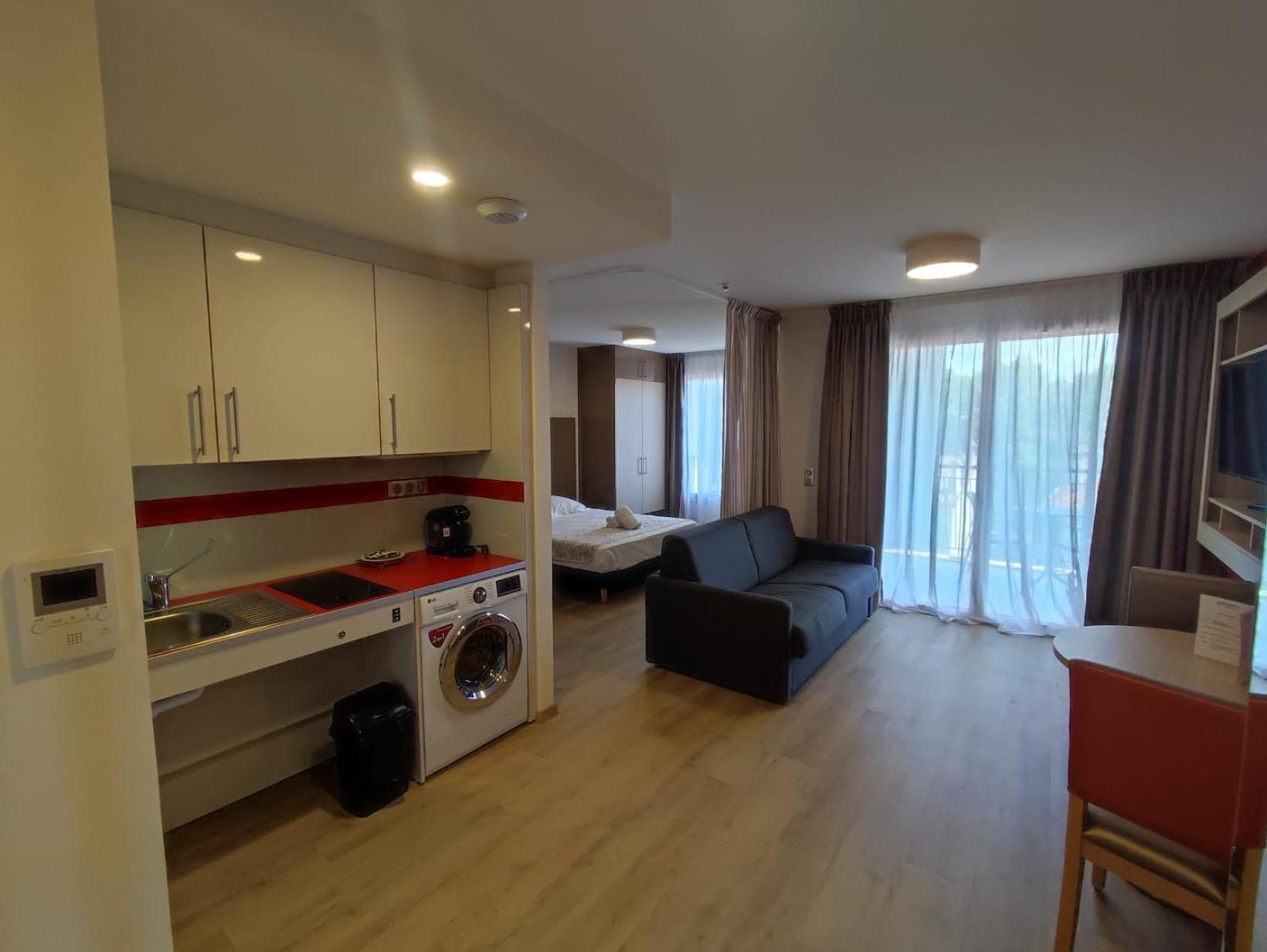 Zenao Frejus Aparthotel Exteriör bild