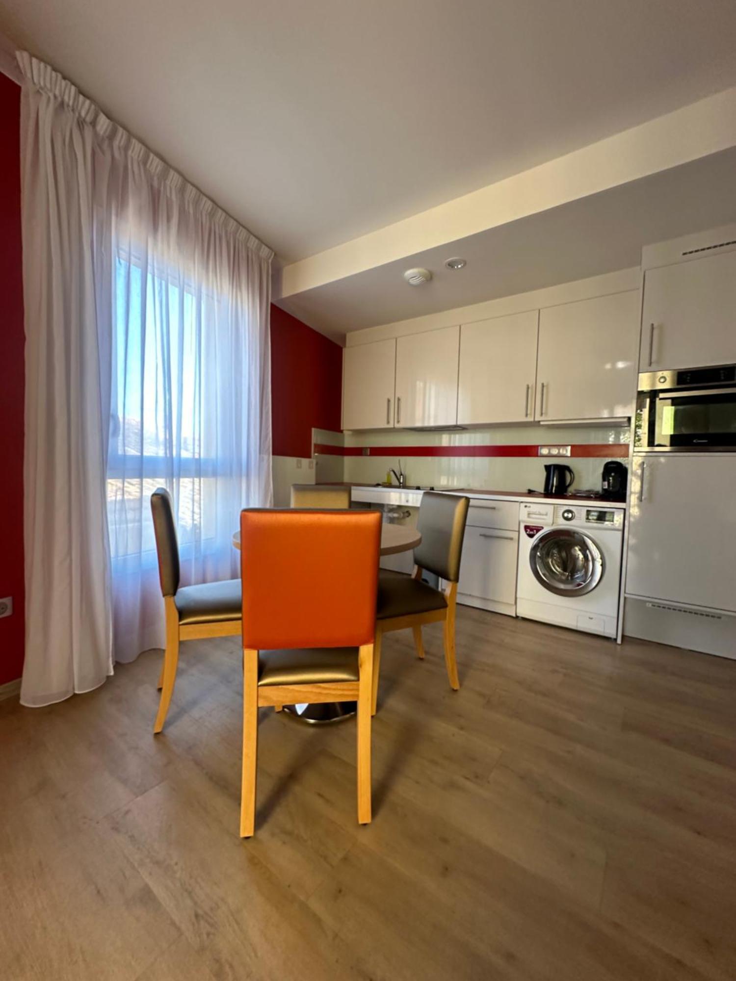 Zenao Frejus Aparthotel Exteriör bild